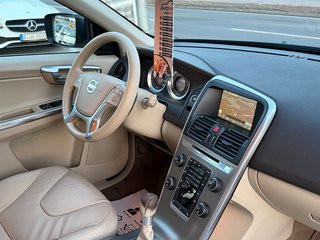 Volvo XC 60 XC60 Momentum 2WD*Leder*Xenon*Navi*SHZ - bilder 5