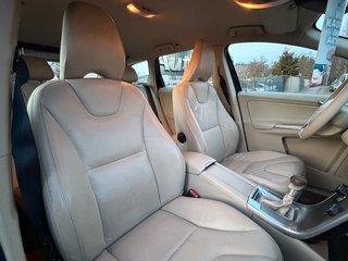 Volvo XC 60 XC60 Momentum 2WD*Leder*Xenon*Navi*SHZ - bilder 7