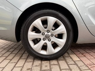 Opel Astra J Sports Tourer 2.0CDTI*Navi*Xenon*Temp.* - bilder 2