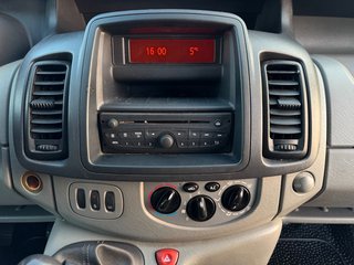 Renault Trafic Kasten L1H1 2,7t*Klima*3xSitzer*Ahk*EU5 - bilder 6