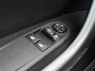 Peugeot 308 1.6 Active*Aut*Navi*Carplay*Kamera*Klima* - foto 9