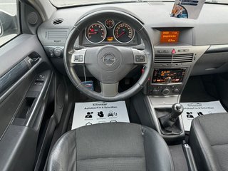 Opel Astra GTC 1.6 Twinport*Leder*Klimaut*Ahk*TÜV NEU - bilder 2
