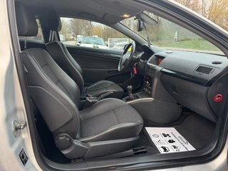 Opel Astra GTC 1.6 Twinport*Leder*Klimaut*Ahk*TÜV NEU - bilder 4