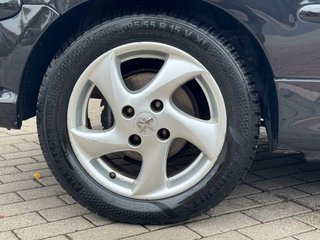 Peugeot 206CC 1.6 Roland Garros*Cabrio*Leder*Klima*Szhz* - foto 2
