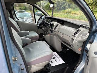 Opel Vivaro 2.5CDTI Camper*Klima*Ahk*Bett - foto 14