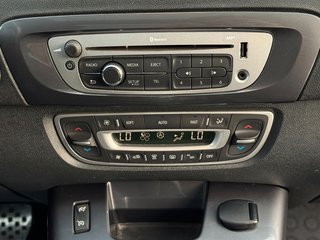 Renault Scenic III BOSE Edition X-MOD*Panorama*Navi*AHK* - foto 13