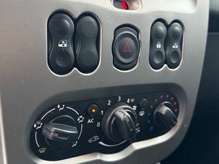 Dacia Duster I Prestige 4x4*Klima*Navi*8-Fachbereift* - bilder 10