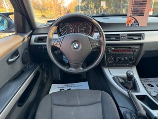 BMW 320d Touring*LED*SHZ*Klima*18"M-Sport*TÜV 1/2027 - bilder 5