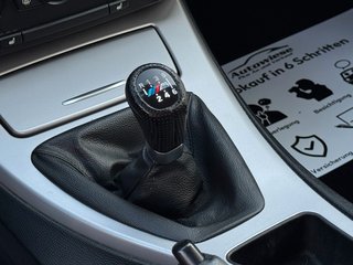 BMW 320d Touring*LED*SHZ*Klima*18"M-Sport*TÜV 1/2027 - bilder 9