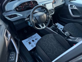 Peugeot 2008 Active 1.2*Temp.*SHZ*Klima*PDC*1.HD - foto 2