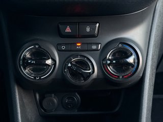 Peugeot 2008 Active 1.2*Temp.*SHZ*Klima*PDC*1.HD - foto 8