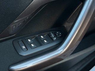 Peugeot 2008 Active 1.2*Temp.*SHZ*Klima*PDC*1.HD - foto 11