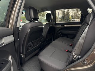 Kia Sorento 2.2CRDi Vision 4WD*Aut*Temp*AHK*Szhz*EU5 - bilder 6