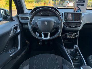 Peugeot 2008 1.2 Style*Klima*Pano*Temp*Szhz*PDC*TÜV NEU* - bilder 1