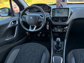 Peugeot 2008 1.2 Style*Klima*Pano*Temp*Szhz*PDC*TÜV NEU* - bilder 2