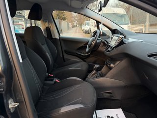 Peugeot 208 Active 1.2*Klima*Tempomat*TÜV NEU - bilder 2