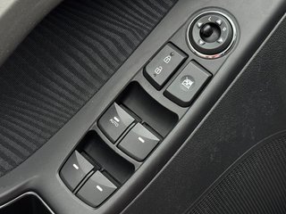 Hyundai Elantra 1.6i*Aut*Klima*Szhz*Temp*Allwetter*Alu - foto 9