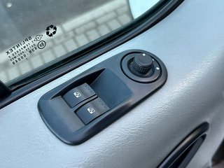 Renault Trafic Kasten L1H1 2.0 dCi*Klima*WoMo*Solar*TV* - bilder 6