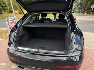 Audi Q3 2.0 TDI Quattro*Aut.*Xenon*Leder*AHK*PDC* - bilder 1