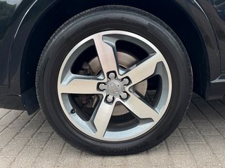 Audi Q3 2.0 TDI Quattro*Aut.*Xenon*Leder*AHK*PDC* - bilder 2