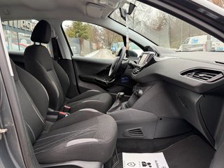 Peugeot 208 Active 1.4*Klima*Standheizung*Tempomat* - bilder 4