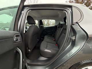 Peugeot 208 Active 1.4*Klima*Standheizung*Tempomat* - bilder 8