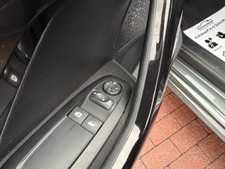 Peugeot 208 Active 1.4*Klima*Standheizung*Tempomat* - bilder 9