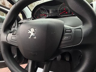 Peugeot 208 Active 1.4*Klima*Standheizung*Tempomat* - bilder 15