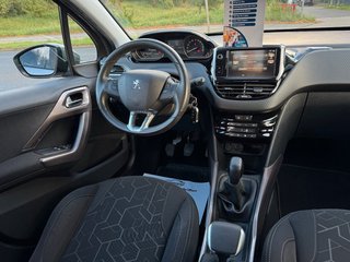Peugeot 2008 Active Klima*PDC*Temp*Szhz*Allwetter - bilder 3