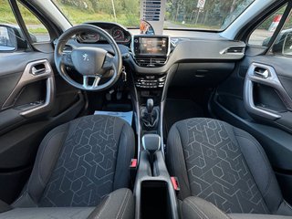 Peugeot 2008 Active Klima*PDC*Temp*Szhz*Allwetter - bilder 4