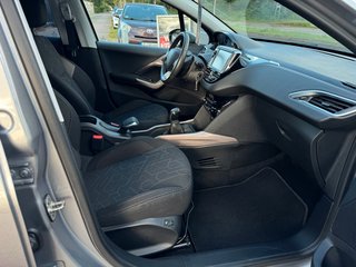 Peugeot 2008 Active Klima*PDC*Temp*Szhz*Allwetter - bilder 5