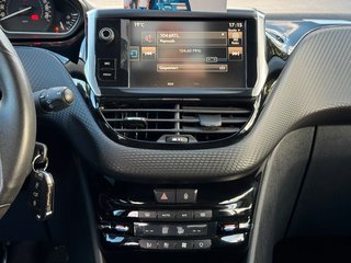 Peugeot 2008 Active Klima*PDC*Temp*Szhz*Allwetter - bilder 7