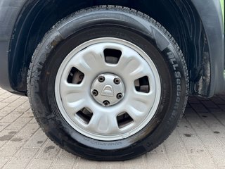 Dacia Duster 1.5 dCi 4x4-Offroad*Klima*Ahk*1.Hd*TüvNEU - bilder 9