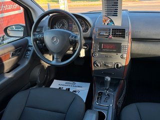 Mercedes-Benz A200*Automatik*Sitzheizung*Klima*Allwetter*AHK - bilder 4