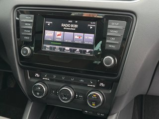 Skoda Octavia Combi 1.6TDI*Pano*Leder*Temp*WEBASTO - bilder 8