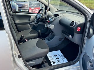 Toyota Aygo 1.0 Cool Klima*Allwetter*E-Paket*TÜV NEU* - bilder 5