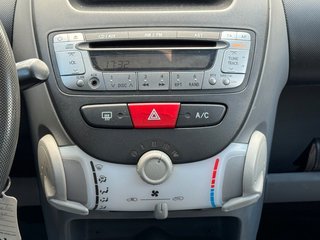 Toyota Aygo 1.0 Cool Klima*Allwetter*E-Paket*TÜV NEU* - bilder 8