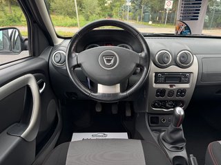 Dacia Duster I 1.6 Delsey 4x2*Klima*AHK*Allwetter* - bilder 3