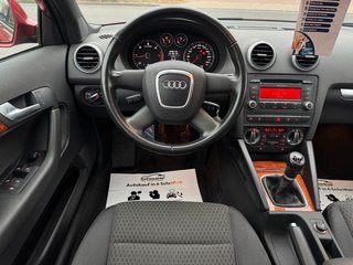 Audi A3 Sportback 1.6 TDI Ambiente*Panorama*Klima*EU5 - bilder 3