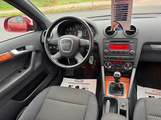 Audi A3 Sportback 1.6 TDI Ambiente*Panorama*Klima*EU5 - bilder 5
