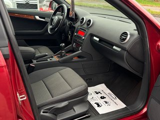Audi A3 Sportback 1.6 TDI Ambiente*Panorama*Klima*EU5 - bilder 6