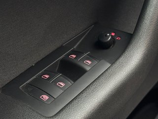 Audi A3 Sportback 1.6 TDI Ambiente*Panorama*Klima*EU5 - bilder 7