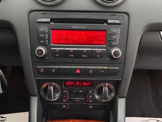 Audi A3 Sportback 1.6 TDI Ambiente*Panorama*Klima*EU5 - bilder 9