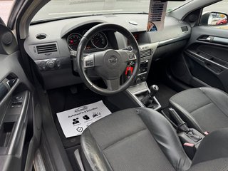 Opel Astra GTC 1.6 Twinport*Leder*Klimaut*Ahk*TÜV NEU - bilder 1