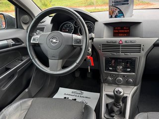 Opel Astra GTC 1.6 Twinport*Leder*Klimaut*Ahk*TÜV NEU - bilder 3