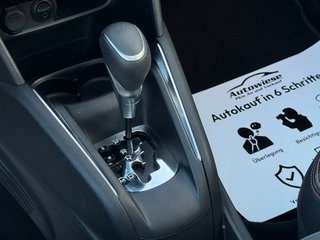 Peugeot 208 GT Line*Aut*Nav*Pano*JBL*Szhz*Temp*PDC*Kam* - bilder 10