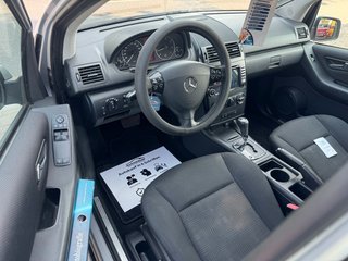 Mercedes-Benz A160 Automatik*Klima*Nav*Szhz*Temp*TÜV NEU* - bilder 2