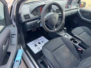 Mercedes-Benz A160 Automatik*Klima*Nav*Szhz*Temp*TÜV NEU* - bilder 3