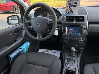 Mercedes-Benz A160 Automatik*Klima*Nav*Szhz*Temp*TÜV NEU* - bilder 5