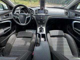 Opel Insignia Tourer 2.0CDTI*Navi*Alu*Ahk*Tüv10/25 - bilder 1
